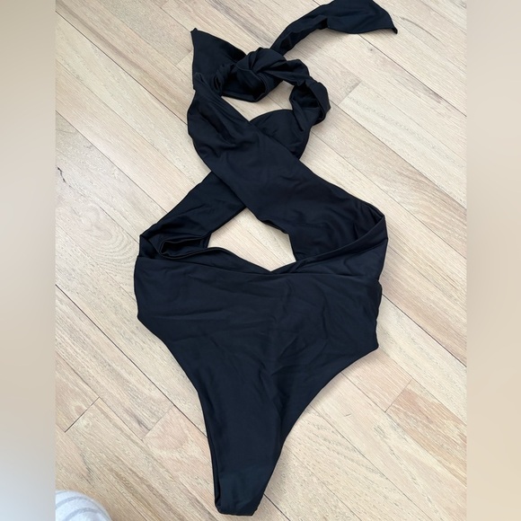 Express One Piece Bikini - Picture 3 of 3